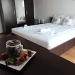 модерен в сърцето на *