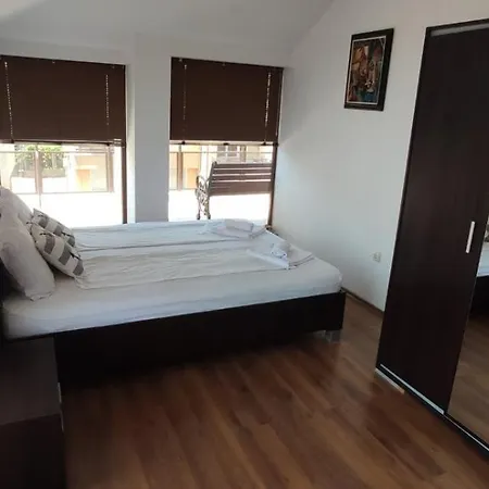 Apartament модерен в сърцето на *