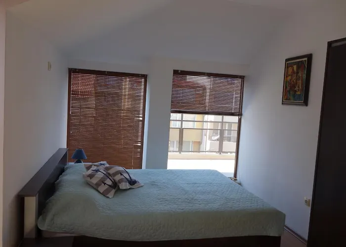 Apartamento модерен в сърцето на *